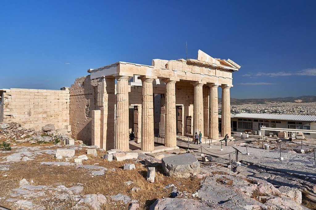 People entering through the propylaea