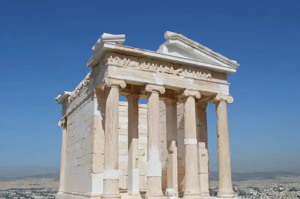 greek templed dedicate to athena nike